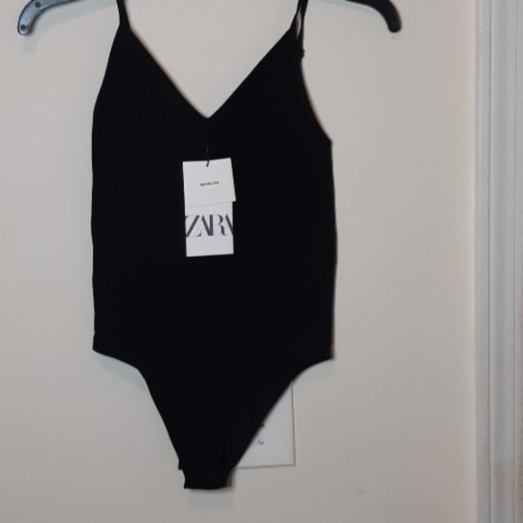 Zara seamless lace bodysuit - Picture 2 of 11